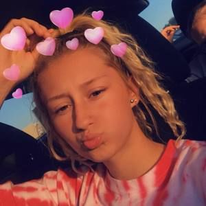 Meet your Posher, Leah